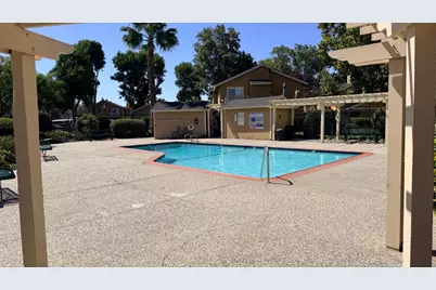1664 Hollowcreek Pl, San Jose, CA 95121 - Photo 16
