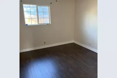 563 A St, Hollister, CA 95023 - Photo 4