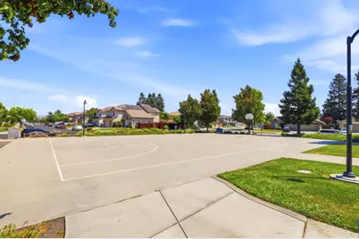 1301 Peregrine Dr, Gilroy, CA 95020 - Photo 42