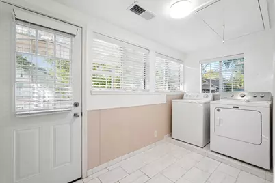 231 22nd St, Sacramento, CA 95816 - Photo 22