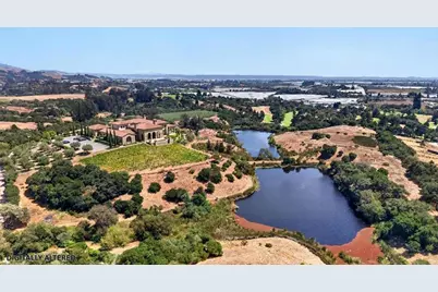 211 Smith Rd, Watsonville, CA 95076 - Photo 14