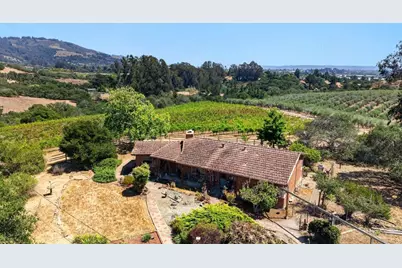 211 Smith Rd, Watsonville, CA 95076 - Photo 4