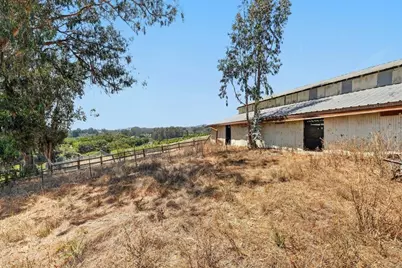 211 Smith Rd, Watsonville, CA 95076 - Photo 32