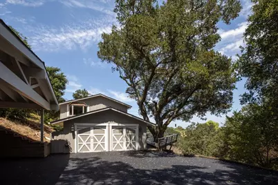 13100 Byrd Ln, Los Altos Hills, CA 94022 - Photo 32