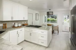 2070 Robinhood Ln, Los Altos, CA 94024 - Photo 10
