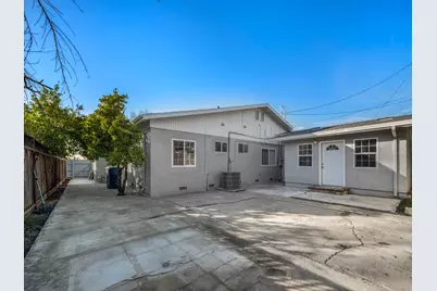 100 Beacon Dr, Milpitas, CA 95035 - Photo 24