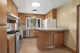 20615 Leonard Rd, Saratoga, CA 95070 - Photo 10