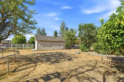 925 Ohio Ave, Modesto, CA 95358 - Photo 32