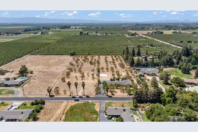 925 Ohio Ave, Modesto, CA 95358 - Photo 1