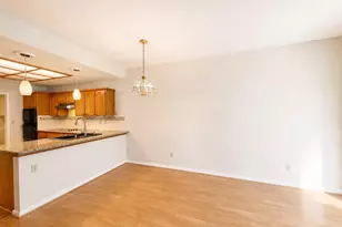 7712 Galloway Dr, San Jose, CA 95135 - Photo 14