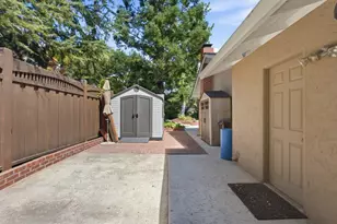 19201 Harleigh Dr, Saratoga, CA 95070 - Photo 36