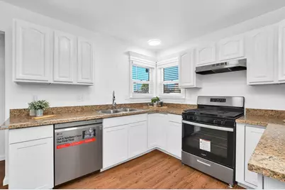 425 W 8th St, Pittsburg, CA 94565 - Photo 8