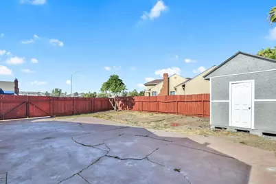 425 W 8th St, Pittsburg, CA 94565 - Photo 26