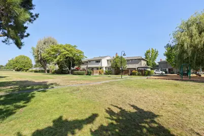 425 Poppy Pl, Mountain View, CA 94043 - Photo 30