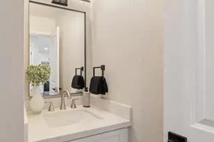 425 Poppy Pl, Mountain View, CA 94043 - Photo 12