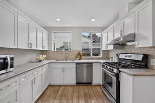 2433 Homewood Dr, San Jose, CA 95128 - Photo 10