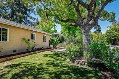 788 Rosewood Dr, Palo Alto, CA 94303 - Photo 28
