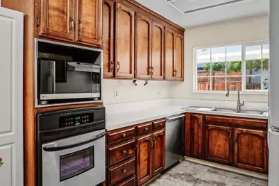788 Rosewood Dr, Palo Alto, CA 94303 - Photo 16