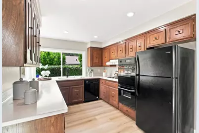 560 Elvis Dr, San Jose, CA 95123 - Photo 14