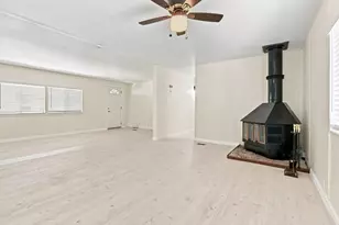 812 W Clover Rd 75, Tracy, CA 95376 - Photo 10