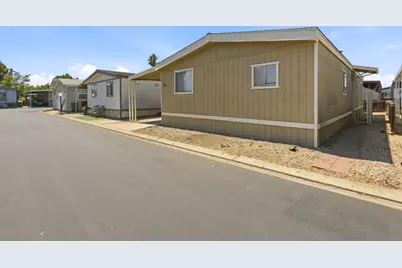 812 W Clover Rd 75, Tracy, CA 95376 - Photo 2