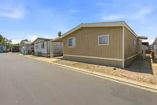 812 W Clover Rd 75, Tracy, CA 95376 - Photo 2
