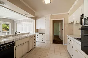 817 Winchester Dr, Burlingame, CA 94010 - Photo 8