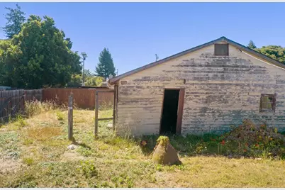 638 Orchard St, Watsonville, CA 95076 - Photo 36