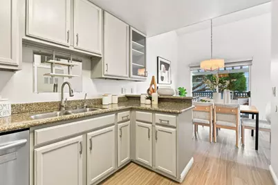 453 Cork Harbour Cir F, Redwood City, CA 94065 - Photo 4
