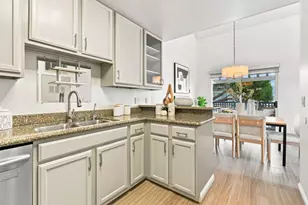 453 Cork Harbour Cir F, Redwood City, CA 94065 - Photo 4