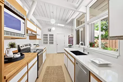 4055 Ben Lomond Dr, Palo Alto, CA 94306 - Photo 16