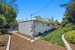 4055 Ben Lomond Dr, Palo Alto, CA 94306 - Photo 30