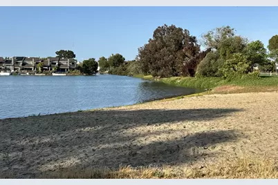 451 Neptune Dr, Redwood City, CA 94065 - Photo 48
