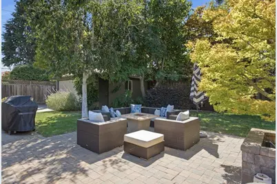 624 Tomi Lea St, Los Altos, CA 94022 - Photo 32