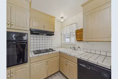 5771 W Walbrook Dr, San Jose, CA 95129 - Photo 14