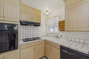 5771 W Walbrook Dr, San Jose, CA 95129 - Photo 14