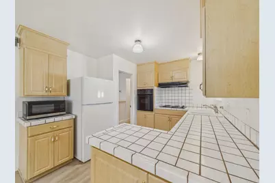 5771 W Walbrook Dr, San Jose, CA 95129 - Photo 18