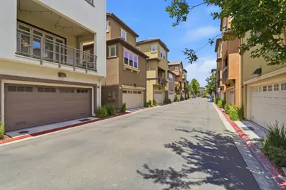 571 Odyssey Ln, Milpitas, CA 95035 - Photo 2