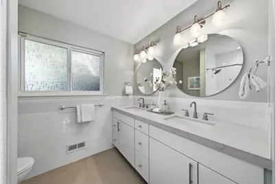 2215 Constitution Dr, San Jose, CA 95124 - Photo 28