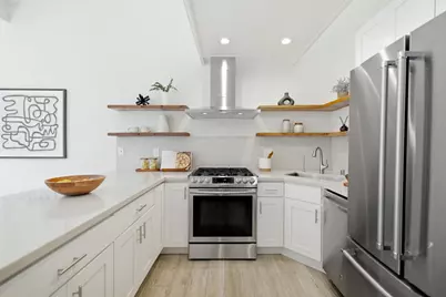 814 Kingfisher Ter, Sunnyvale, CA 94087 - Photo 16