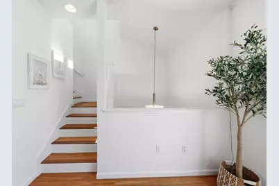 13 Creekside Ln, San Mateo, CA 94401 - Photo 20