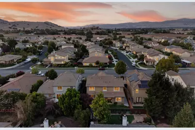 1370 Sunrise Dr, Gilroy, CA 95020 - Photo 52