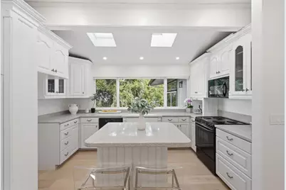 15499 Bohlman Rd, Saratoga, CA 95070 - Photo 14