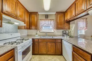 418 Cardona Cir, Greenfield, CA 93927 - Photo 6
