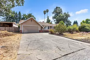 533 Hart Ln, Sebastopol, CA 95472 - Photo 1