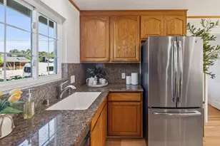 911 Tioga Dr, Millbrae, CA 94030 - Photo 16
