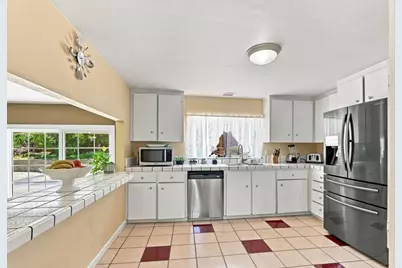 3560 Eastridge Dr, San Jose, CA 95148 - Photo 12