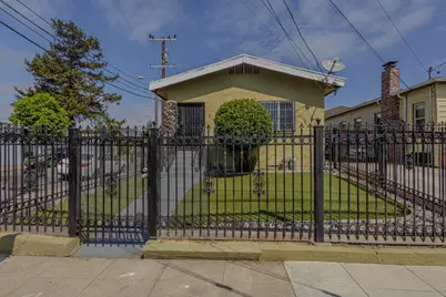 2301 87th Ave, Oakland, CA 94605 - Photo 2
