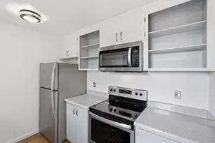 1919 Alameda De Las Pulgas 14, San Mateo, CA 94403 - Photo 10