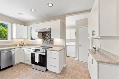 334 Oakview Dr, San Carlos, CA 94070 - Photo 14